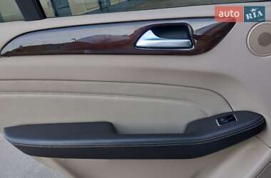 Внедорожник / Кроссовер Mercedes-Benz M-Class 2013 в 