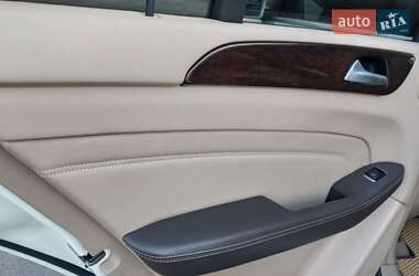 Внедорожник / Кроссовер Mercedes-Benz M-Class 2013 в 