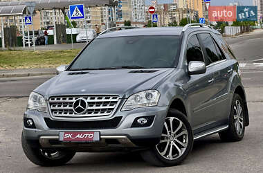 Внедорожник / Кроссовер Mercedes-Benz M-Class 2010 в Киеве