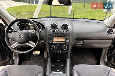 Внедорожник / Кроссовер Mercedes-Benz M-Class 2009 в 