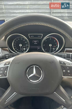 Внедорожник / Кроссовер Mercedes-Benz M-Class 2015 в 