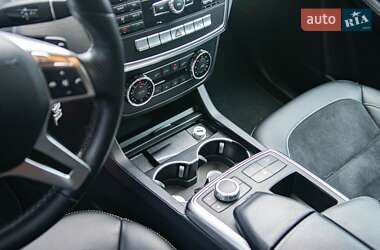Внедорожник / Кроссовер Mercedes-Benz M-Class 2012 в 