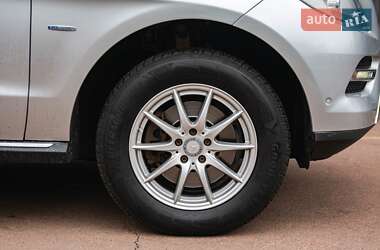 Внедорожник / Кроссовер Mercedes-Benz M-Class 2012 в 