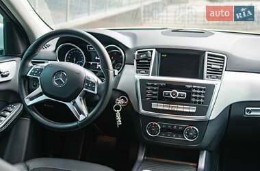 Внедорожник / Кроссовер Mercedes-Benz M-Class 2012 в 