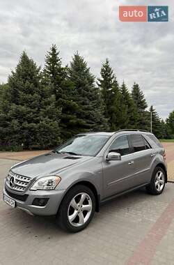Внедорожник / Кроссовер Mercedes-Benz M-Class 2011 в Корсуне-Шевченковском