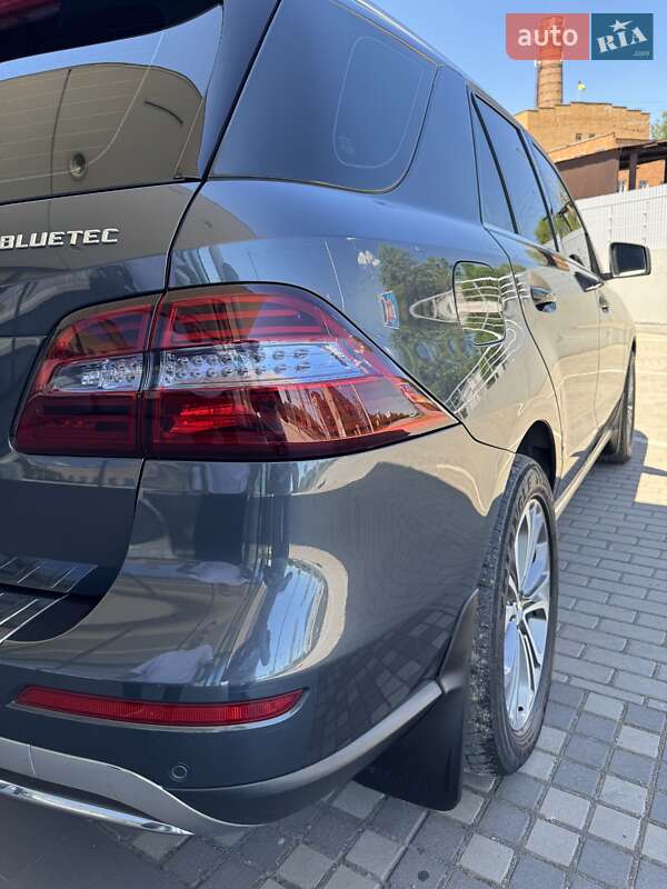 Внедорожник / Кроссовер Mercedes-Benz M-Class 2012 в Запорожье