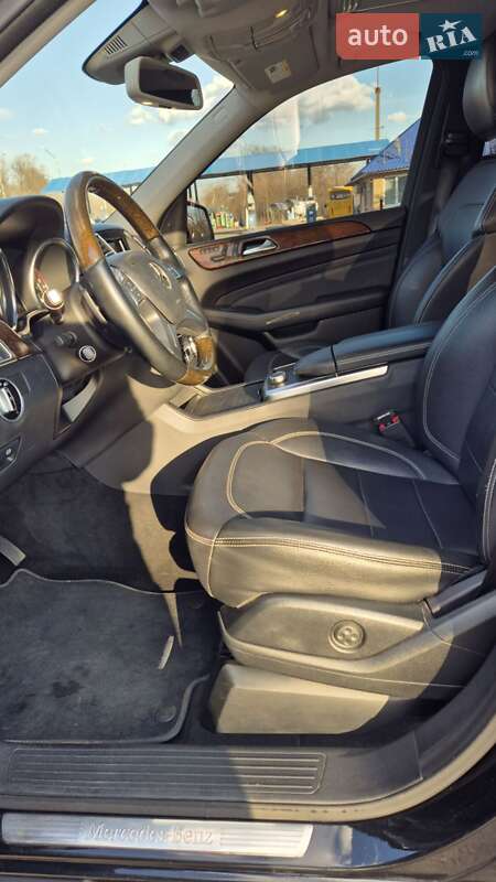 Внедорожник / Кроссовер Mercedes-Benz M-Class 2011 в Полтаве