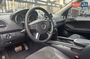 Внедорожник / Кроссовер Mercedes-Benz M-Class 2006 в 