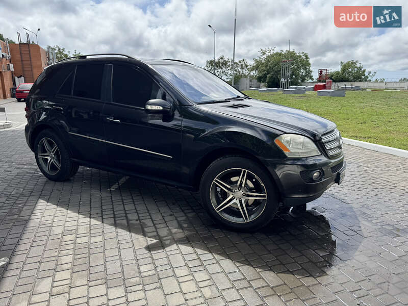 Внедорожник / Кроссовер Mercedes-Benz M-Class 2007 в 