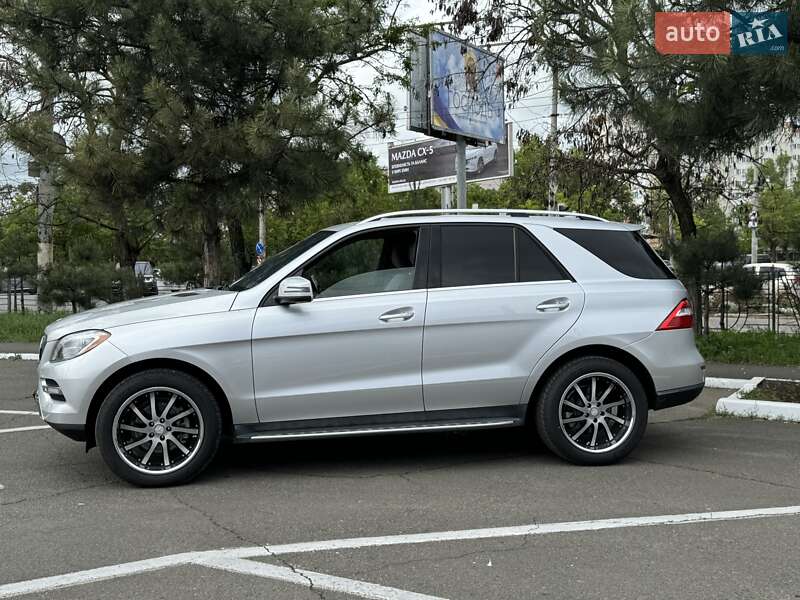 Позашляховик / Кросовер Mercedes-Benz M-Class 2014 в Одесі