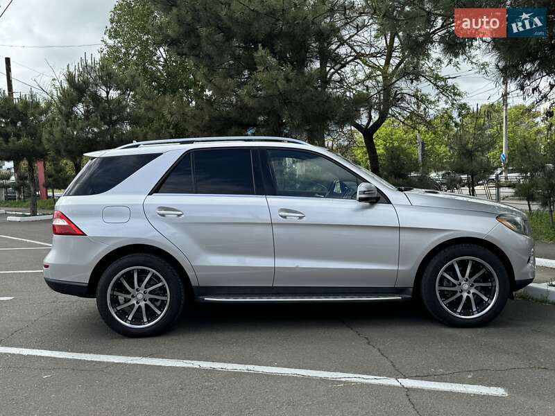 Позашляховик / Кросовер Mercedes-Benz M-Class 2014 в Одесі
