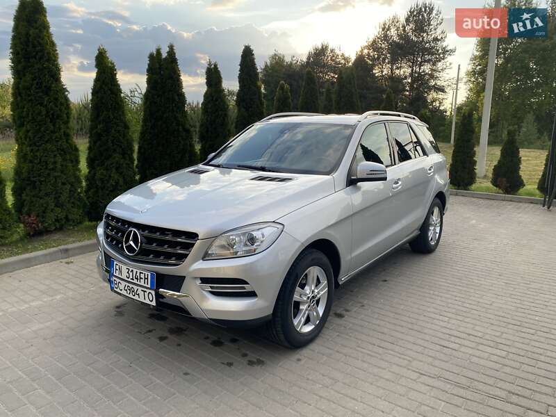 Внедорожник / Кроссовер Mercedes-Benz M-Class 2013 в 