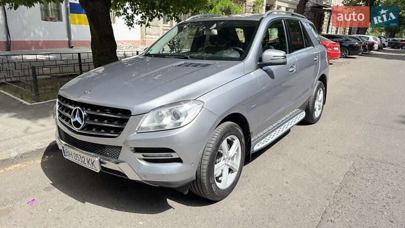 Внедорожник / Кроссовер Mercedes-Benz M-Class 2012 в Одессе