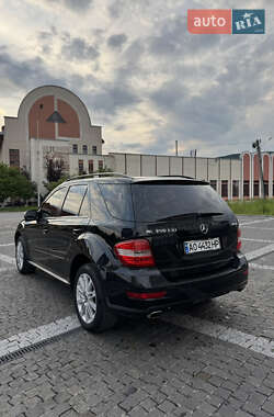 Позашляховик / Кросовер Mercedes-Benz M-Class 2010 в 