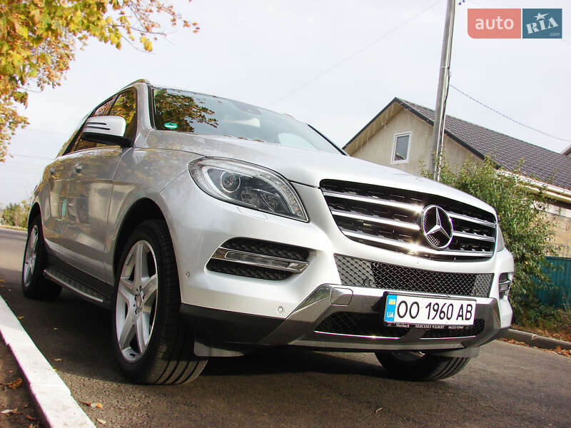 Внедорожник / Кроссовер Mercedes-Benz M-Class 2013 в 