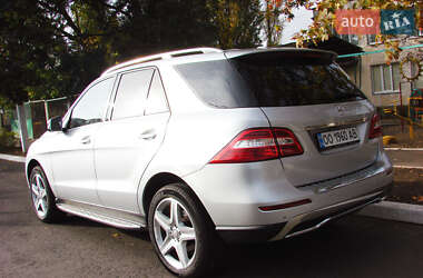 Внедорожник / Кроссовер Mercedes-Benz M-Class 2013 в 