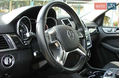 Внедорожник / Кроссовер Mercedes-Benz M-Class 2013 в 