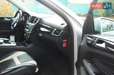 Внедорожник / Кроссовер Mercedes-Benz M-Class 2013 в 