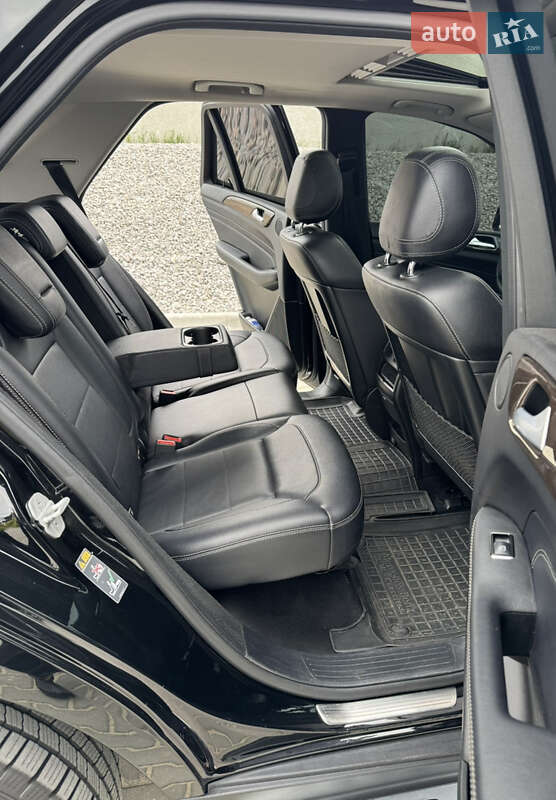 Внедорожник / Кроссовер Mercedes-Benz M-Class 2014 в Вишневом фото 11 Внедорожник / Кроссовер Mercedes-Benz M-Class 2014 в Вишневом