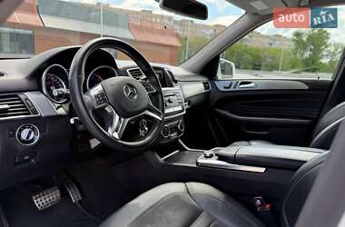 Позашляховик / Кросовер Mercedes-Benz M-Class 2013 в 