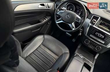 Позашляховик / Кросовер Mercedes-Benz M-Class 2013 в 