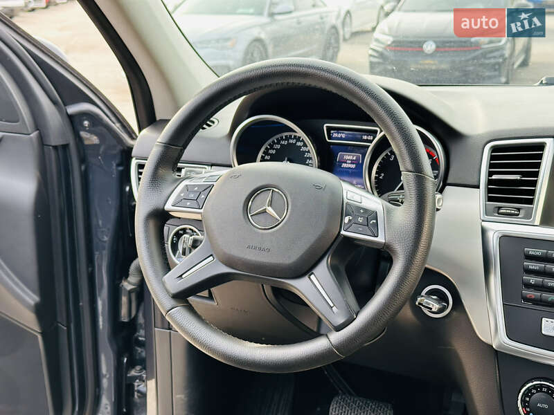 Позашляховик / Кросовер Mercedes-Benz M-Class 2013 в Харкові