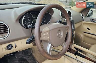 Внедорожник / Кроссовер Mercedes-Benz M-Class 2006 в 