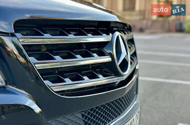 Внедорожник / Кроссовер Mercedes-Benz M-Class 2011 в 