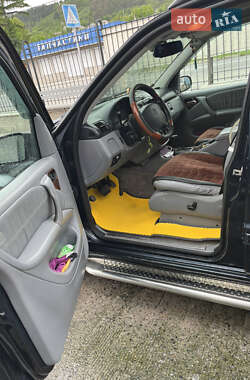Позашляховик / Кросовер Mercedes-Benz M-Class 2003 в 