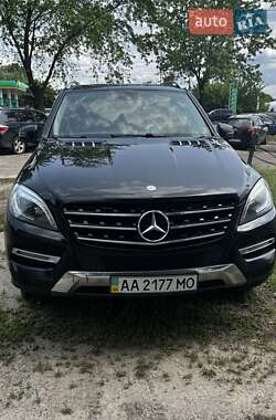 Внедорожник / Кроссовер Mercedes-Benz M-Class 2013 в Киеве