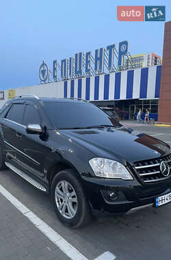 Внедорожник / Кроссовер Mercedes-Benz M-Class 2009 в 