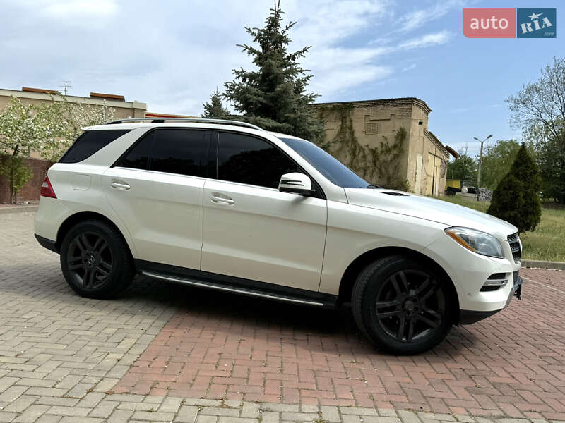 Внедорожник / Кроссовер Mercedes-Benz M-Class 2012 в Харькове