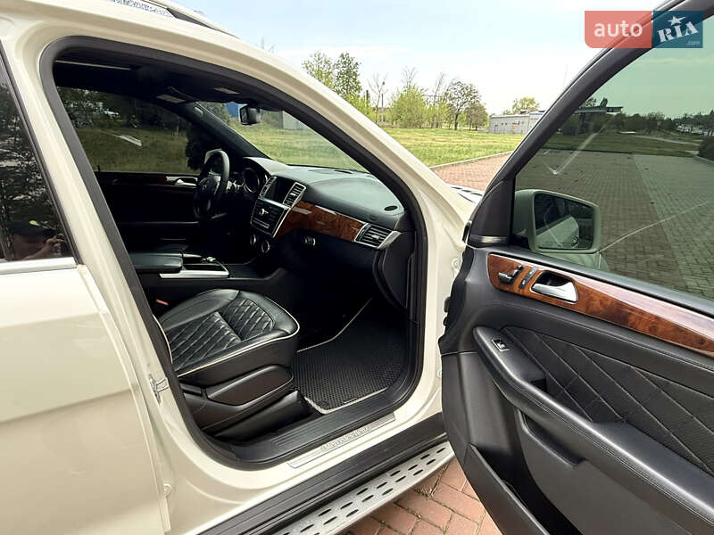 Внедорожник / Кроссовер Mercedes-Benz M-Class 2012 в Харькове