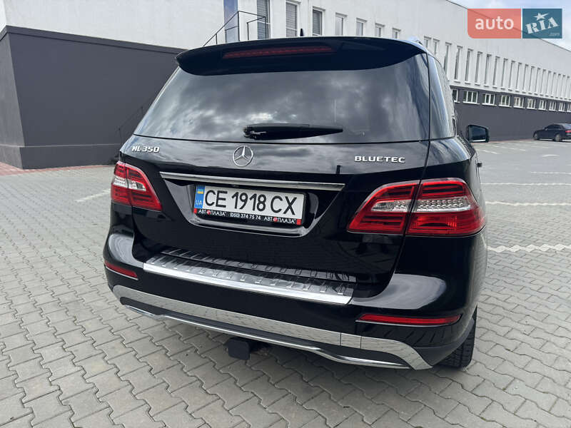 Внедорожник / Кроссовер Mercedes-Benz M-Class 2013 в Черновцах