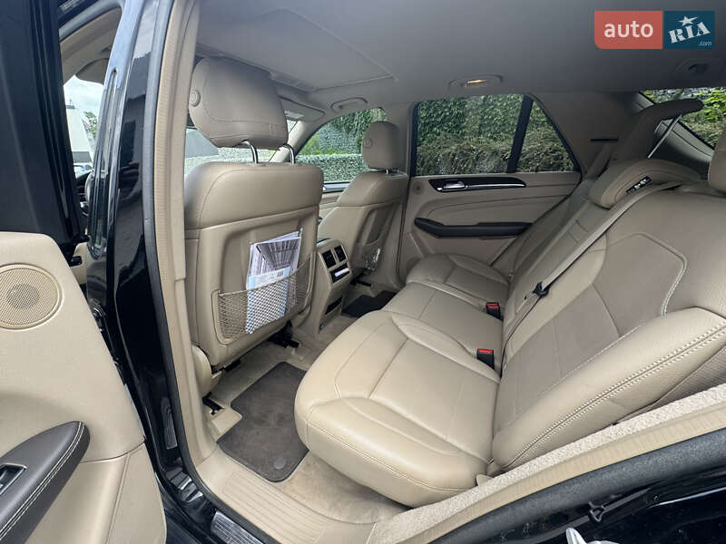 Внедорожник / Кроссовер Mercedes-Benz M-Class 2013 в Черновцах