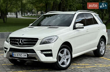 Позашляховик / Кросовер Mercedes-Benz M-Class 2013 в 