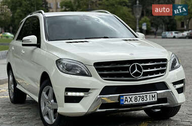 Позашляховик / Кросовер Mercedes-Benz M-Class 2013 в 