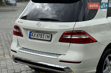 Позашляховик / Кросовер Mercedes-Benz M-Class 2013 в 