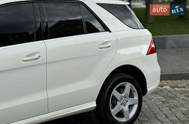 Позашляховик / Кросовер Mercedes-Benz M-Class 2013 в 