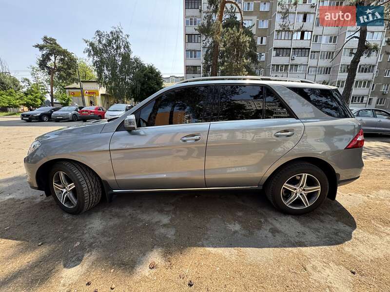 Позашляховик / Кросовер Mercedes-Benz M-Class 2013 в Києві
