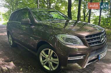 Внедорожник / Кроссовер Mercedes-Benz M-Class 2013 в 