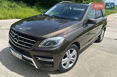 Внедорожник / Кроссовер Mercedes-Benz M-Class 2013 в 