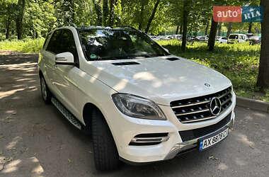 Внедорожник / Кроссовер Mercedes-Benz M-Class 2013 в 