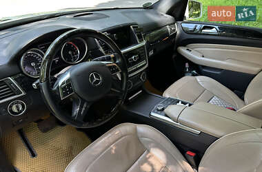 Внедорожник / Кроссовер Mercedes-Benz M-Class 2013 в 