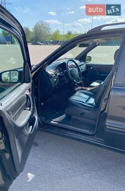 Внедорожник / Кроссовер Mercedes-Benz M-Class 2002 в 
