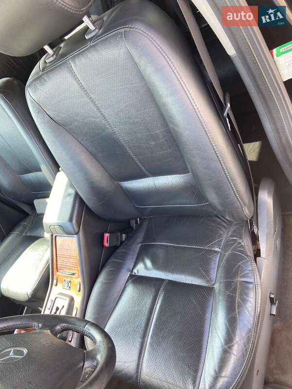 Внедорожник / Кроссовер Mercedes-Benz M-Class 2002 в Киеве