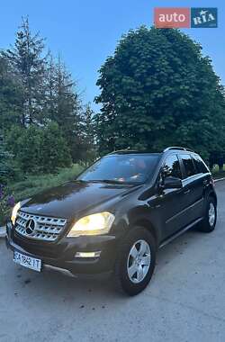 Позашляховик / Кросовер Mercedes-Benz M-Class 2011 в Умані