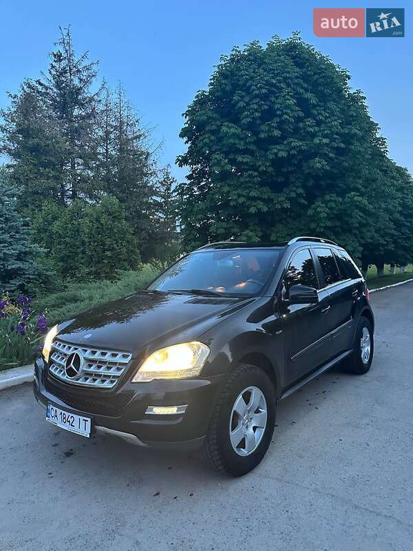 Mercedes-Benz M-Class 2011