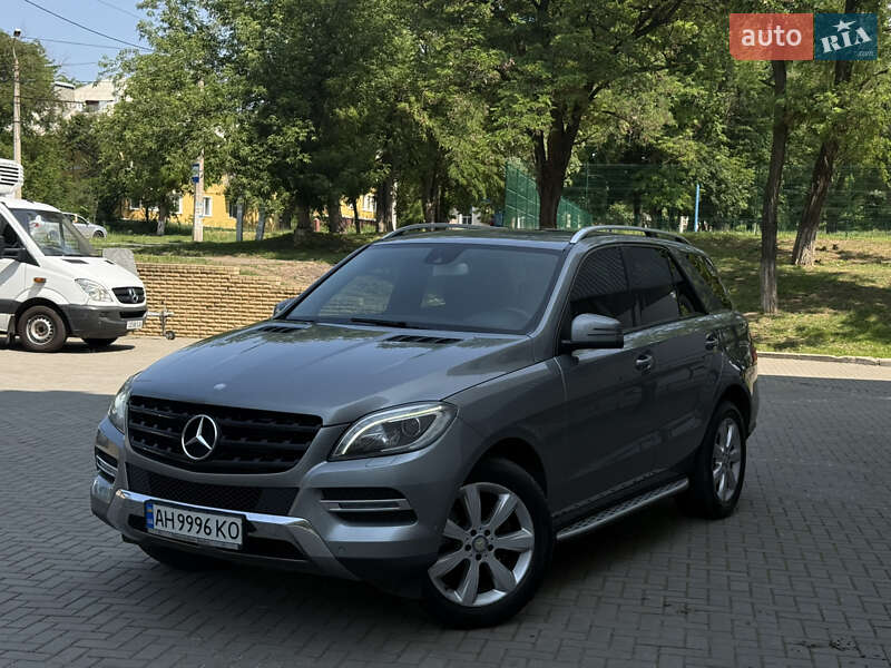 Внедорожник / Кроссовер Mercedes-Benz M-Class 2013 в 
