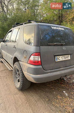 Позашляховик / Кросовер Mercedes-Benz M-Class 2001 в Одесі